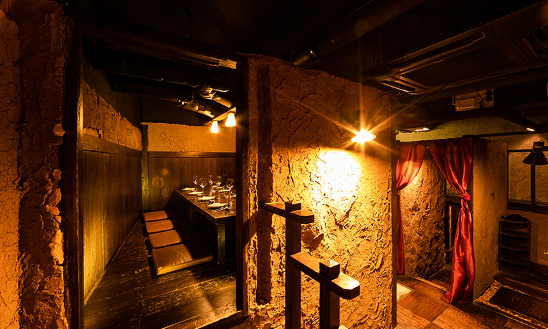 公式 Wine Dining 蔵人 松戸店 洞窟をイメージした落ち着いた雰囲気の完全個室隠れ家レストラン